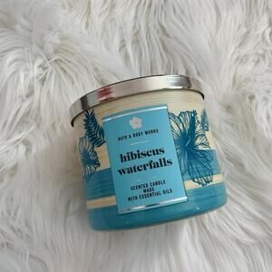 Bath & Body Works Hibiscus Waterfall 3 Wick Candle Floral Clean Scent 14.5 oz